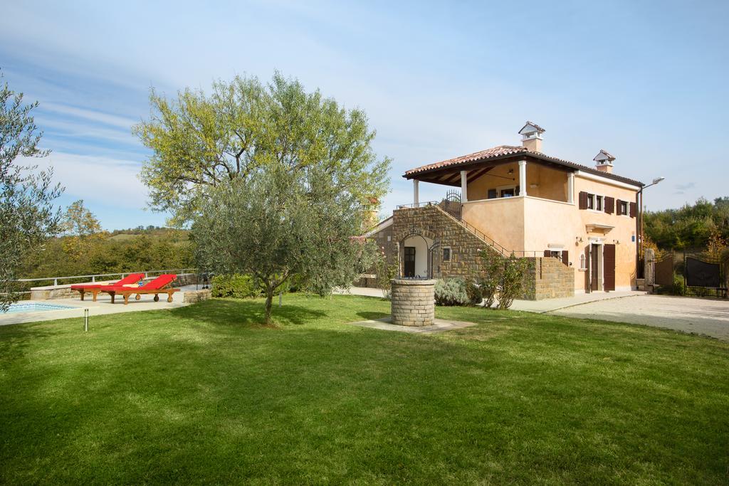 Villa Momiano With Private Pool Momjan Экстерьер фото