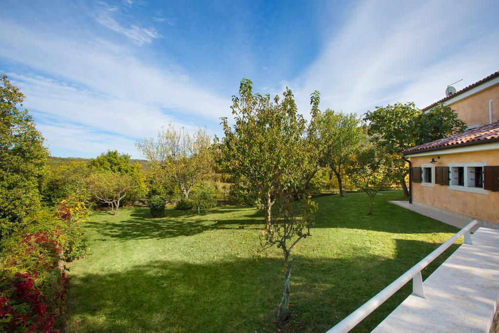 Villa Momiano With Private Pool Momjan Экстерьер фото