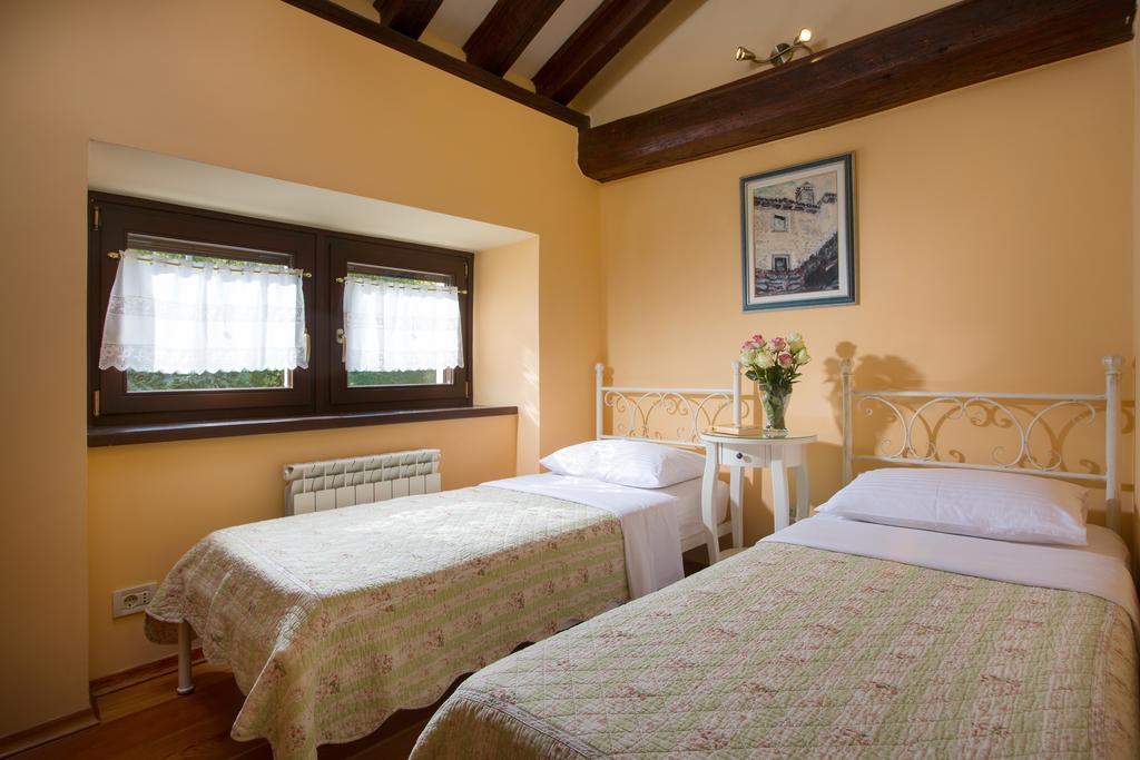 Villa Momiano With Private Pool Momjan Экстерьер фото