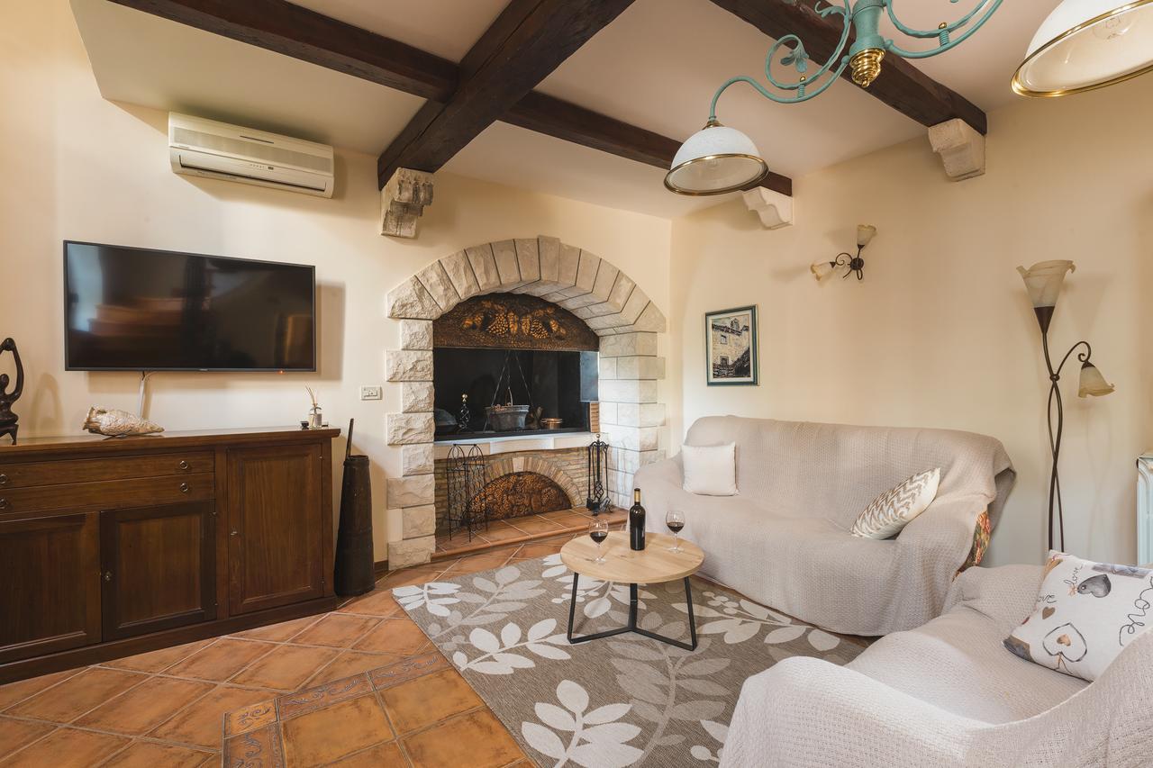 Villa Momiano With Private Pool Momjan Экстерьер фото