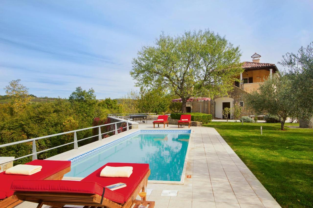 Villa Momiano With Private Pool Momjan Экстерьер фото